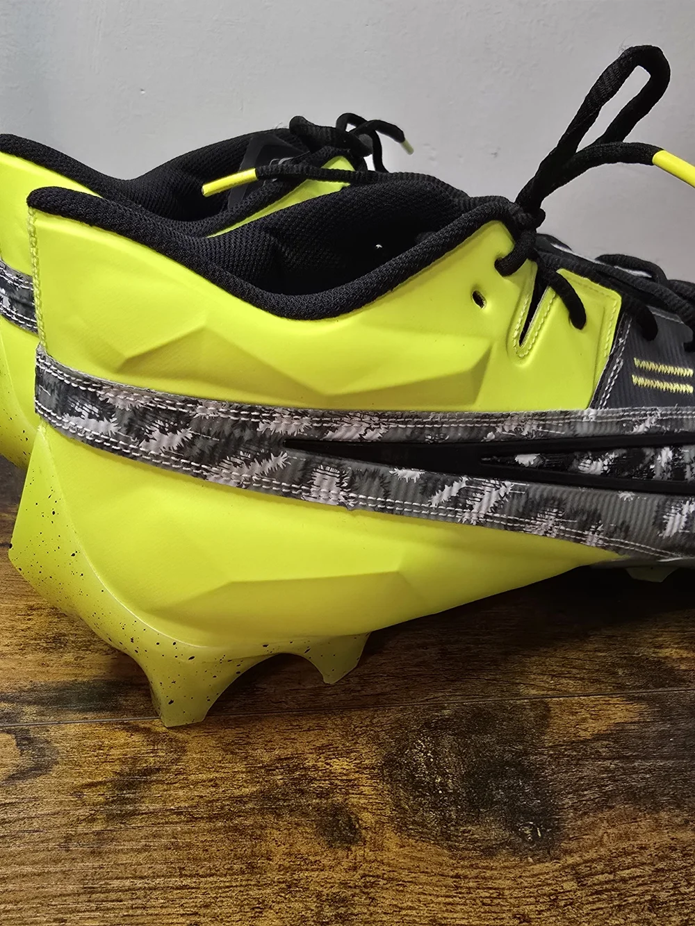 Nike Vapor Edge Elite 360 2 Football Cleats Mens Size 16 Volt Grey FB3347-703
